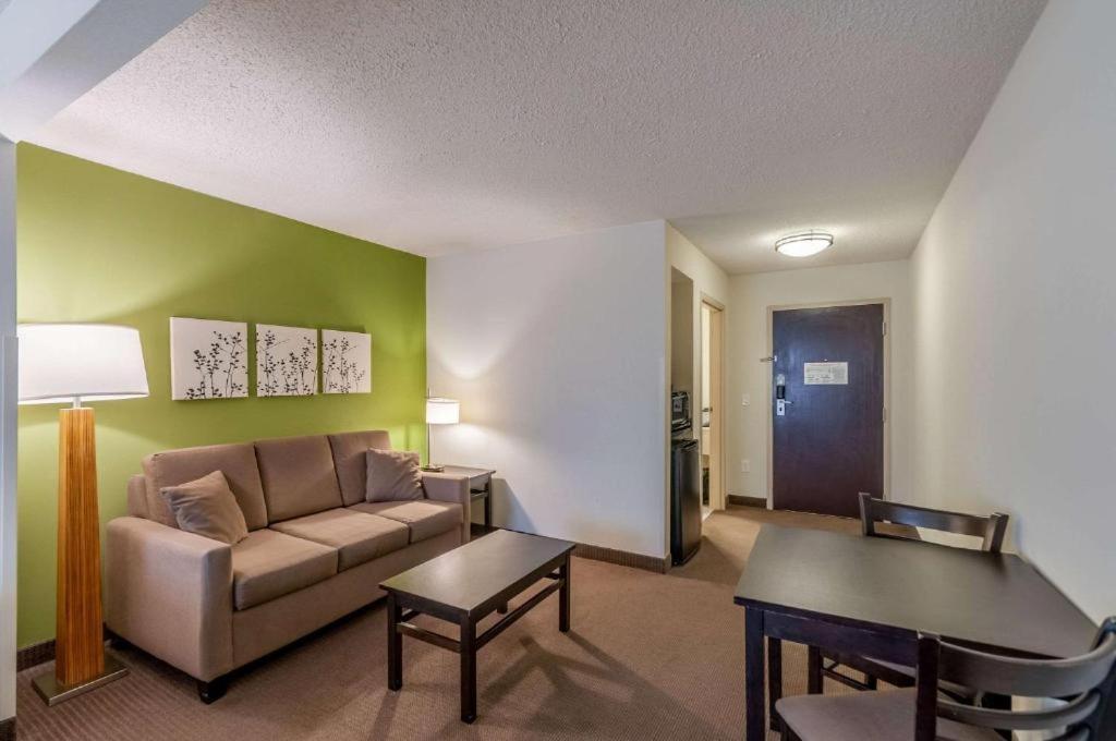 Sleep Inn & Suites Harrisonburg Near University מראה חיצוני תמונה